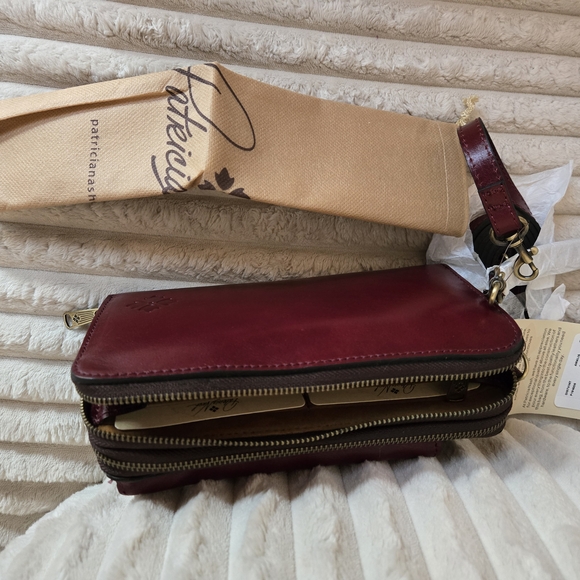 Patricia Nash Burgundy Crossbody Phone Bag with Gold Hardware - Picture 5 of 16